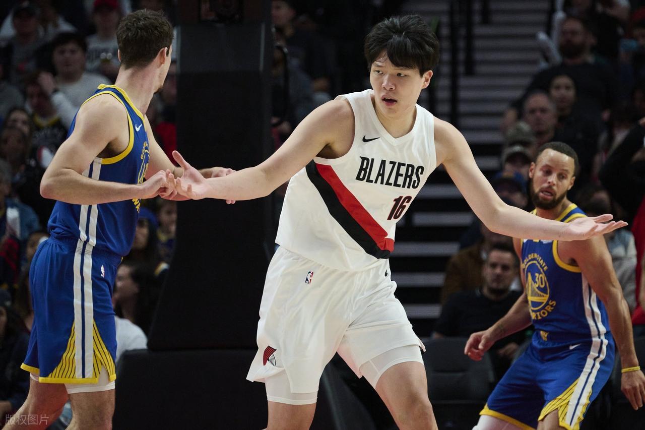 开拓者VS勇士,杨瀚森NBA再战库里格林有望登场,目标8+4+2