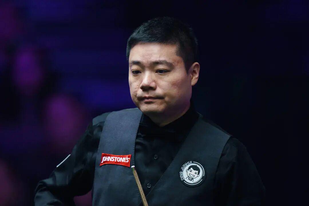 奇怪的默契增加了！斯诺克大师赛首轮比分全是6-2。三名中国选手闯入八强