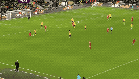 ruyi sports-2-1神剧情 超级冷门诞生:全场仅4射 垫底队94分钟绝杀10.4亿豪门|利物浦|狼队|射门|阿斯顿维拉|西汉姆联_新浪体育_新浪新闻