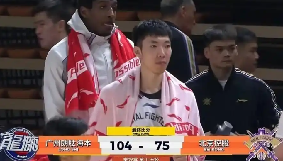 如意体育官网-输广州发布会！张庆鹏怒斥全队防守太软，不能赢一场就松懈！