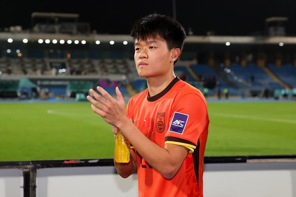 如意体育app-海港官宣中超抢断王加盟 已拥5大U23国足红星 名记：换血完胜申花